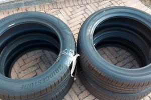 Pneumatici estivi Brigìdgestone 215/55 R18 nuovi