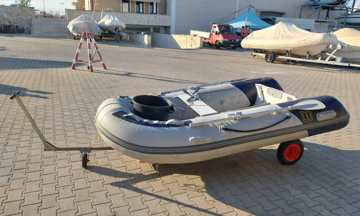 Tender Vetus 2,70 m + carrello per comodo varo e a
