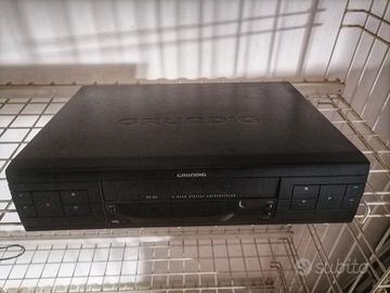 Videoregistratore lettore VHS Grundig