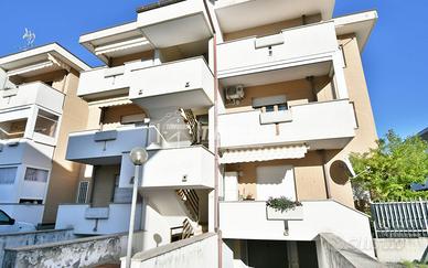 PRIMA FILA MARE, 2 CAMERE E POSTO AUTO!!!!!