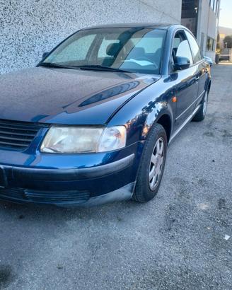 VW PASSAT 1997 BERLINA - 211.25 - RICAMBI USATI