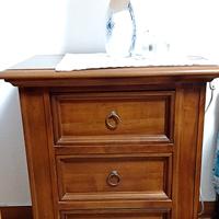 comodini legno massiccio