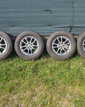 Cerchi  completi Hiunday i 35
