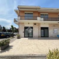 NEGOZIO A ROSETO DEGLI ABRUZZI