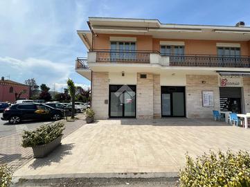 NEGOZIO A ROSETO DEGLI ABRUZZI