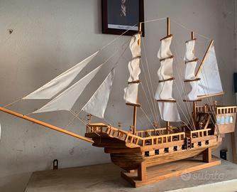 Galeone fatto a mano