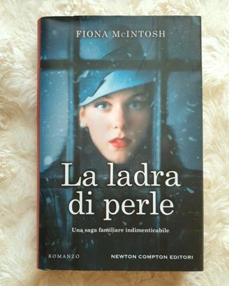 La ladra di perle di Mcintosh Fiona nuovo