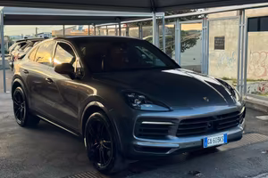 Porsche Cayenne Coupé 440cv Strafull