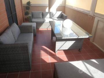 Divani per esterno  con tavolo - marca Bizzotto 