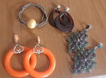 Set di bijoux boho e glamour 