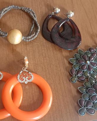 Set di bijoux boho e glamour 