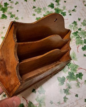 Portalettere in legno d'epoca