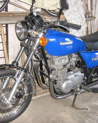MOTO  KAWASAKI Z 400