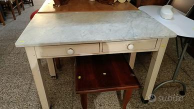 tavolo con piano in marmo
