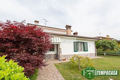 VILLA SINGOLA RISTRUTTURATA