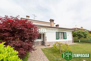 VILLA SINGOLA RISTRUTTURATA