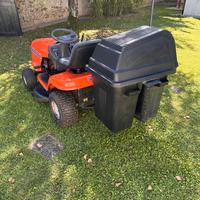 Trattorino tosaerba Husqvarna LT135