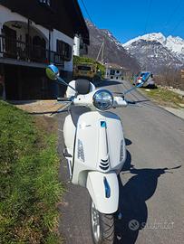 Vespa primavera 125 