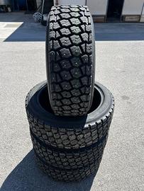 Gomme chiodate 225/40 18