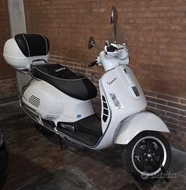 Vespa 300 Gran Turismo