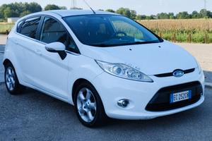Ford Fiesta 1.4 TDCi 68CV 5 porte Titanium