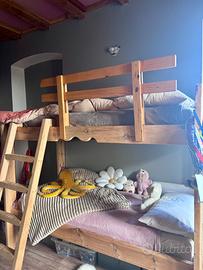 Letto a castello in legno fatto a mano