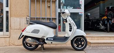 Piaggio Vespa 300 GTS - 2010