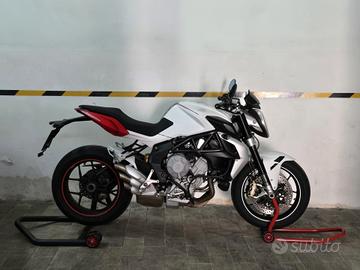 Mv Agusta Brutale 800