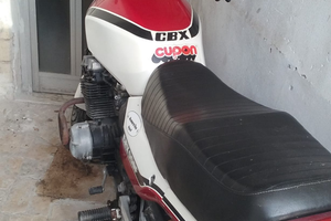 Moto honda 550cbxf