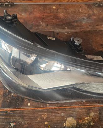 Faro Anteriore Destro LED Xenon Audi A1 2010