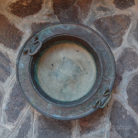 Braciere antico in metallo con manici – vintage