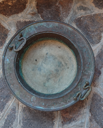 Braciere antico in metallo con manici – vintage