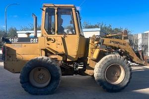 pala gommata Caterpillar 910 F