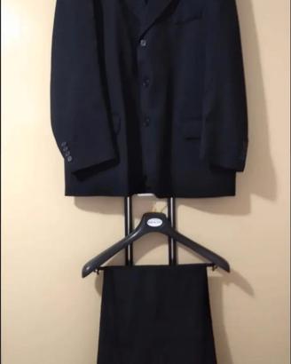 vestito nero da uomo