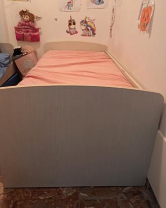 Letto Singolo in Legno Chiaro Camera 