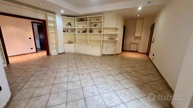 Quartu viale Colombo ristrutturato quadrivano