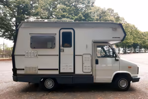 Camper mansardato Fiat Ducato Laika 5 metri