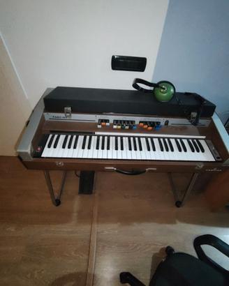 Organo farfisa