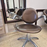 Arredamento negozio di parrucchiere