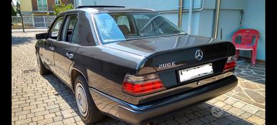 auto storiche Mercedes W124