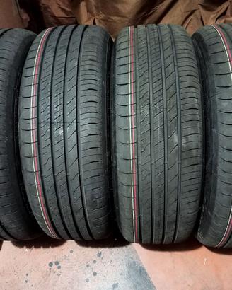 KIT 205 60 16 96H Goodyear Efficient Grip + Cerchi