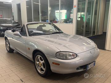 Mazda MX-5 1.6i 16V cat