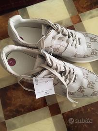 Sneakers nuove