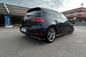 Volkswagen Golf 1.5 tsi sport R line