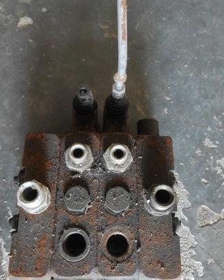 Distributori a doppio effetto 3/8