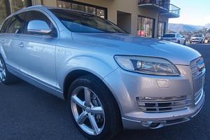 Audi Q7 3.0 V6 TDI 233CV quattro tiptronic S-LINE 
