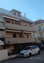 Appartamento su due livelli in buono stato