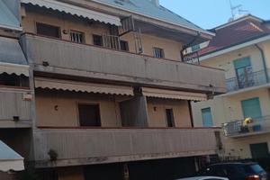 Appartamento su due livelli in buono stato