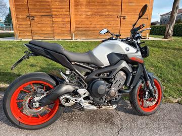 YamahaMT-09 (2020) - IceFluo-Tagliandi Certificati