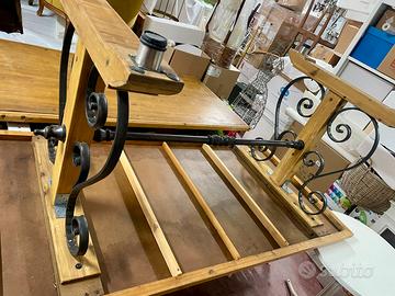Tavoli leggeri legno e ferro battuto